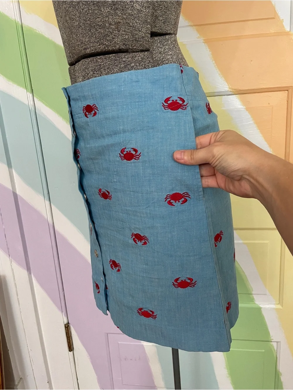 Lilly Pulitzer Chambray Embroidered Crab Snap Front Skirt White Label Sz 2 💛🎀